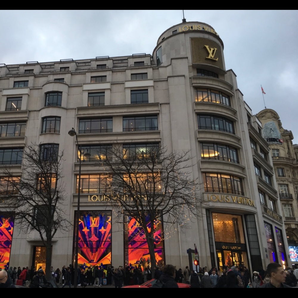 Meet your Posher, Sandy